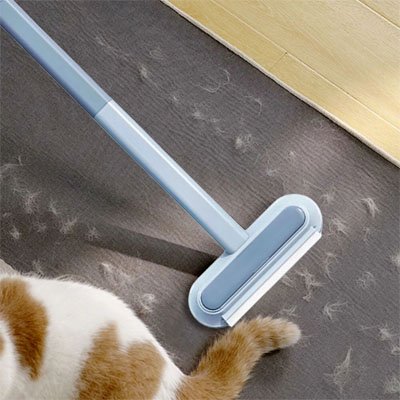 Brosse anti poil réutilisable, l'allié des propriétaires de chats et chiens
